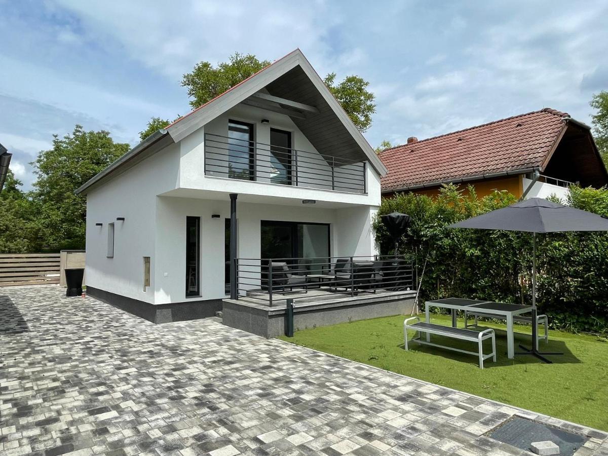Villa Napsugar Vendeghaz Zánka Exterior foto